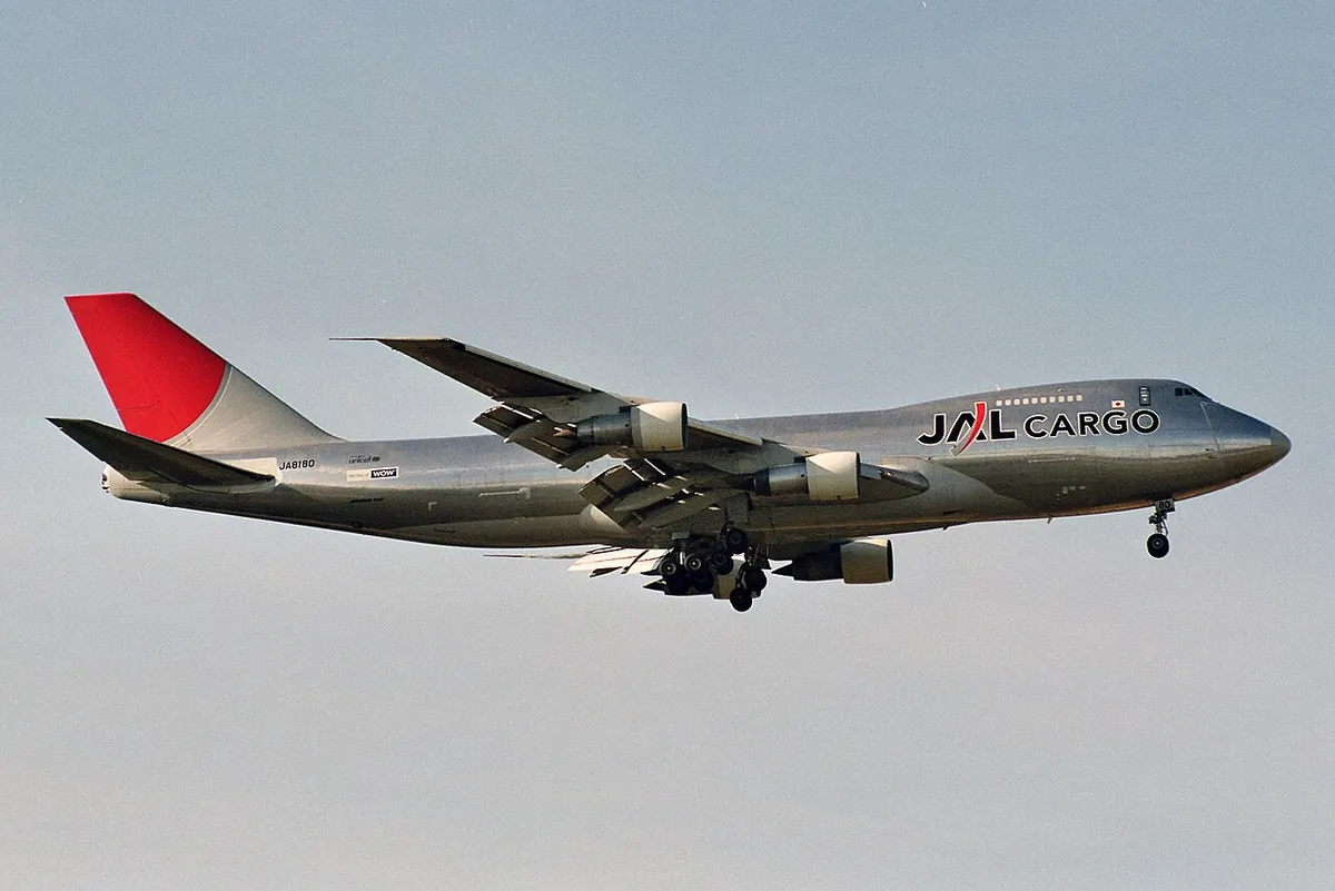 Japan Airlines cargo Boeing 747