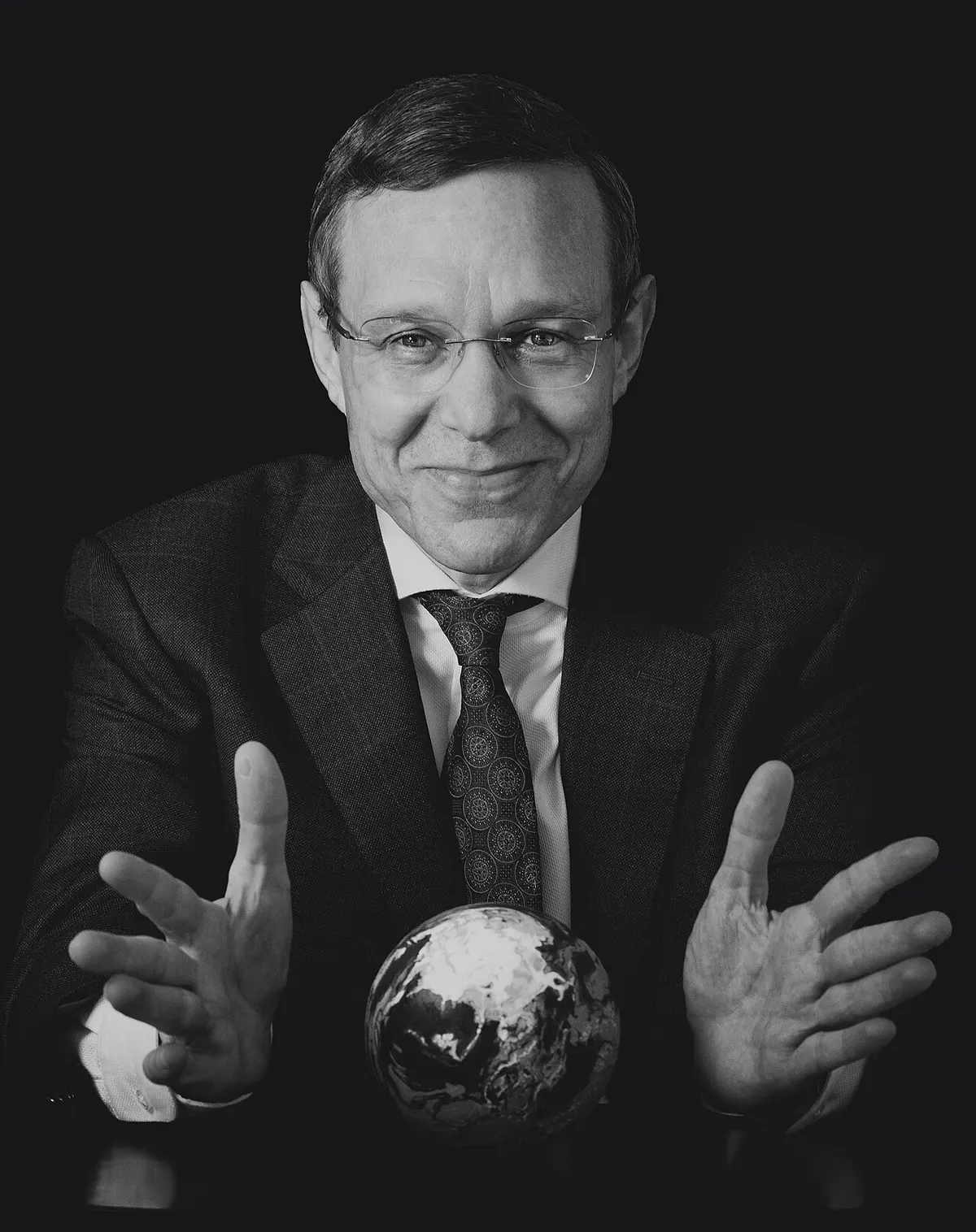 Portrait of Avi Loeb