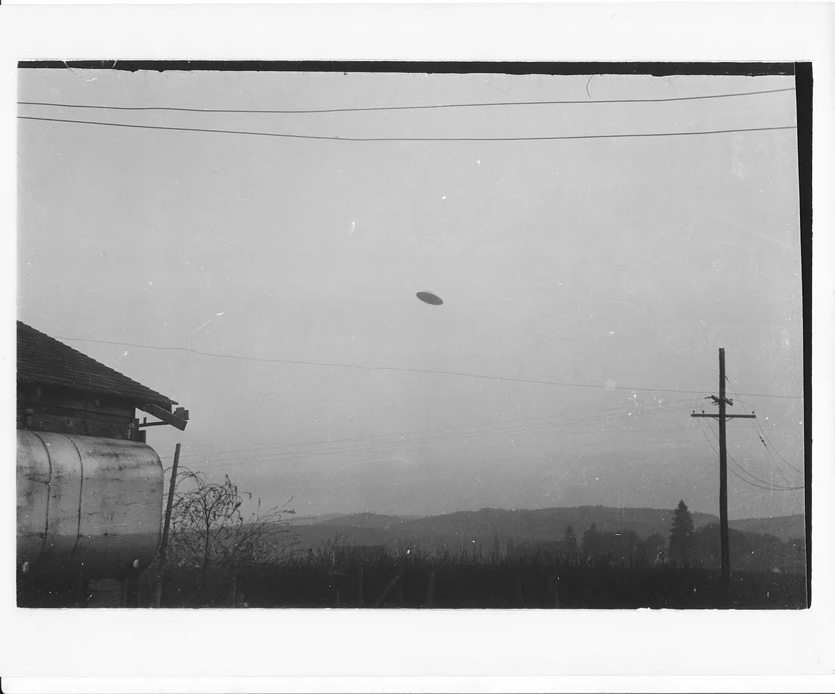Paul Trent’s 1950 photo of a disc-shaped object